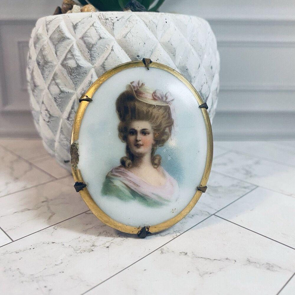 Antique Hand Painted Female Portrait Brooch Gold Porcelain Gilt Brass
